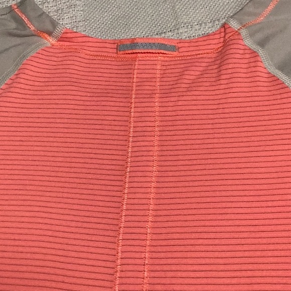 Lululemon athletica top size XS - Picture 7 of 9